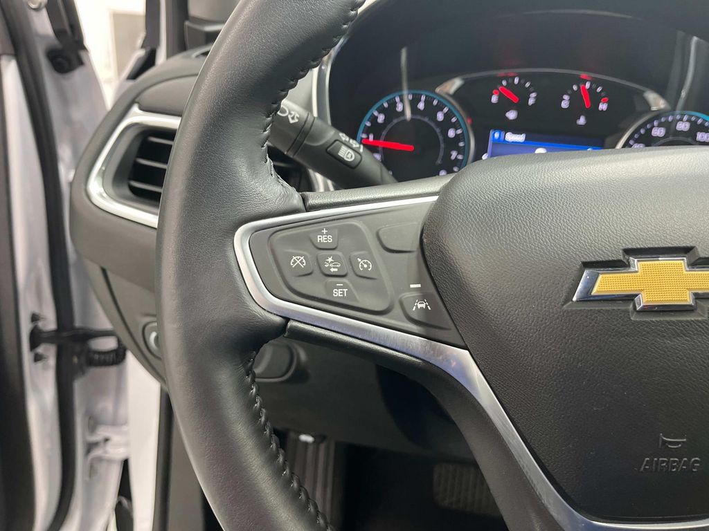 used 2022 Chevrolet Equinox car, priced at $25,989
