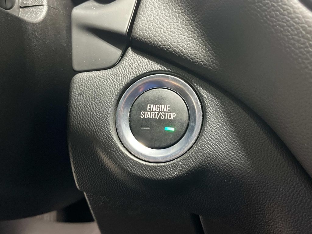 used 2022 Chevrolet Equinox car, priced at $25,989