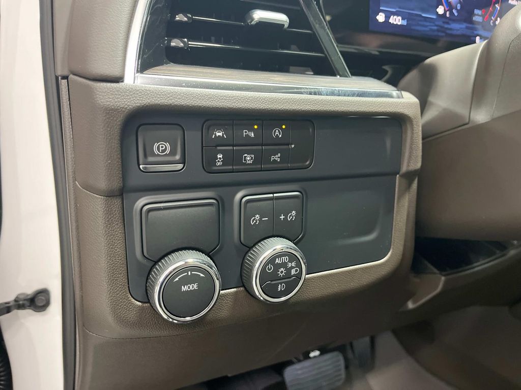 new 2025 Chevrolet Suburban car, priced at $69,999