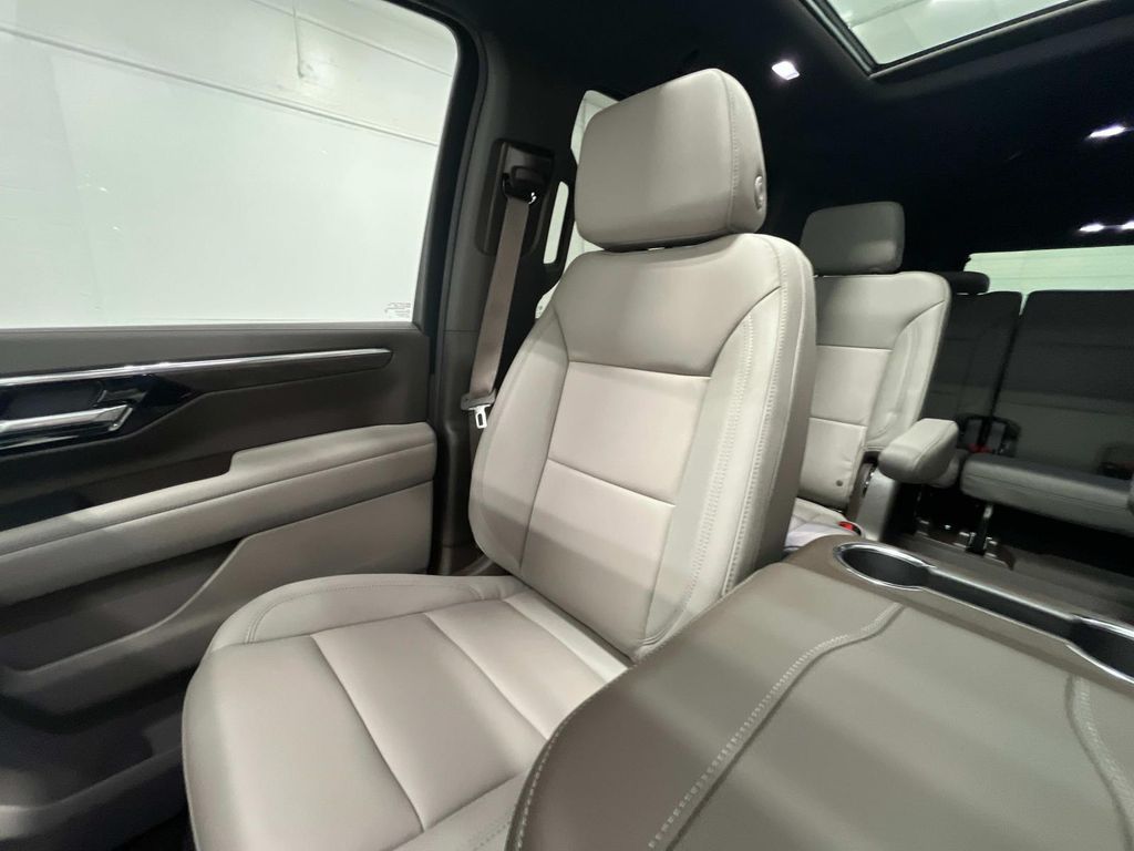 new 2025 Chevrolet Suburban car, priced at $69,999