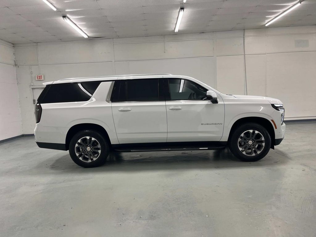 new 2025 Chevrolet Suburban car, priced at $69,999