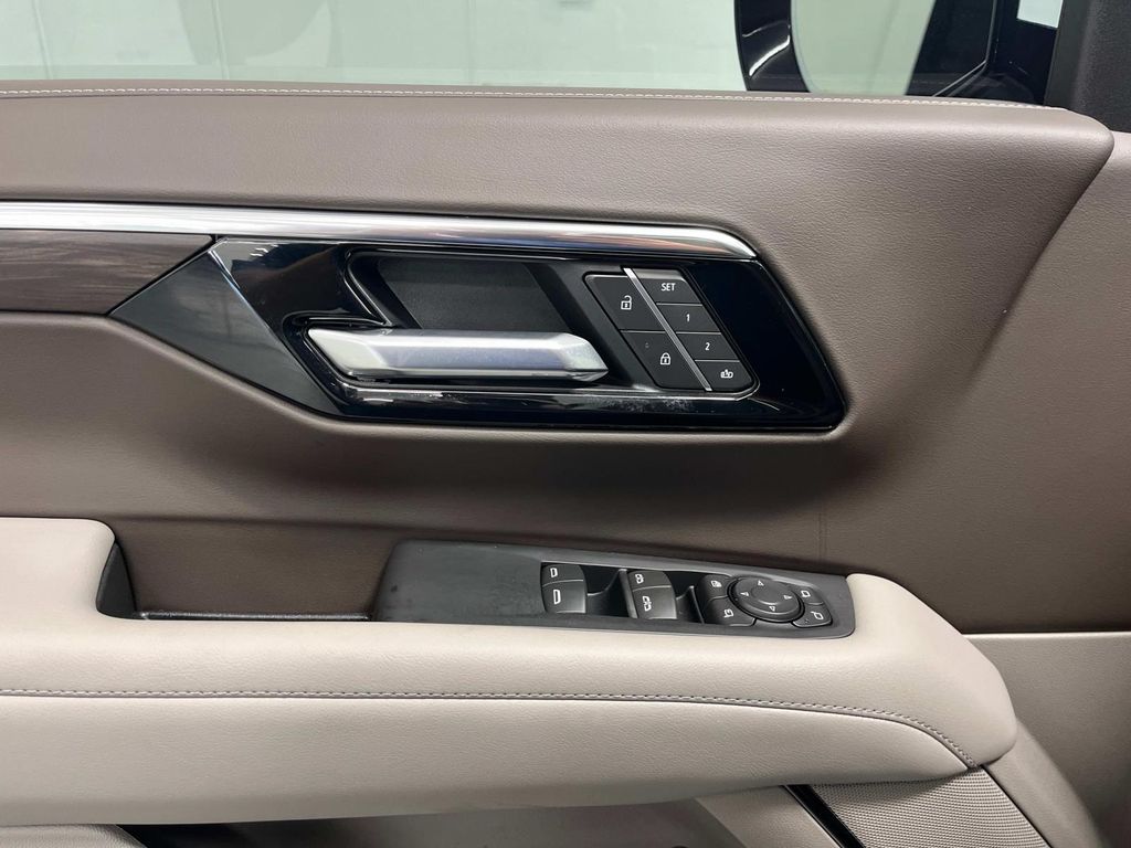 new 2025 Chevrolet Suburban car, priced at $69,999