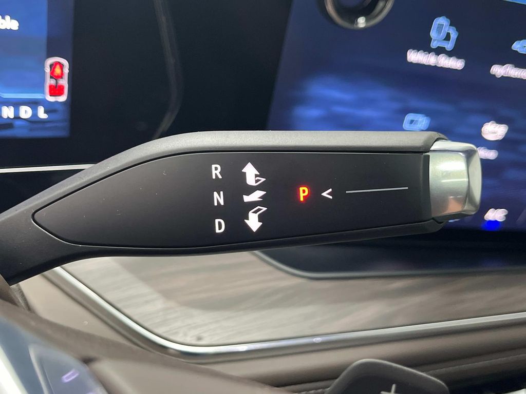 new 2025 Chevrolet Suburban car, priced at $69,999