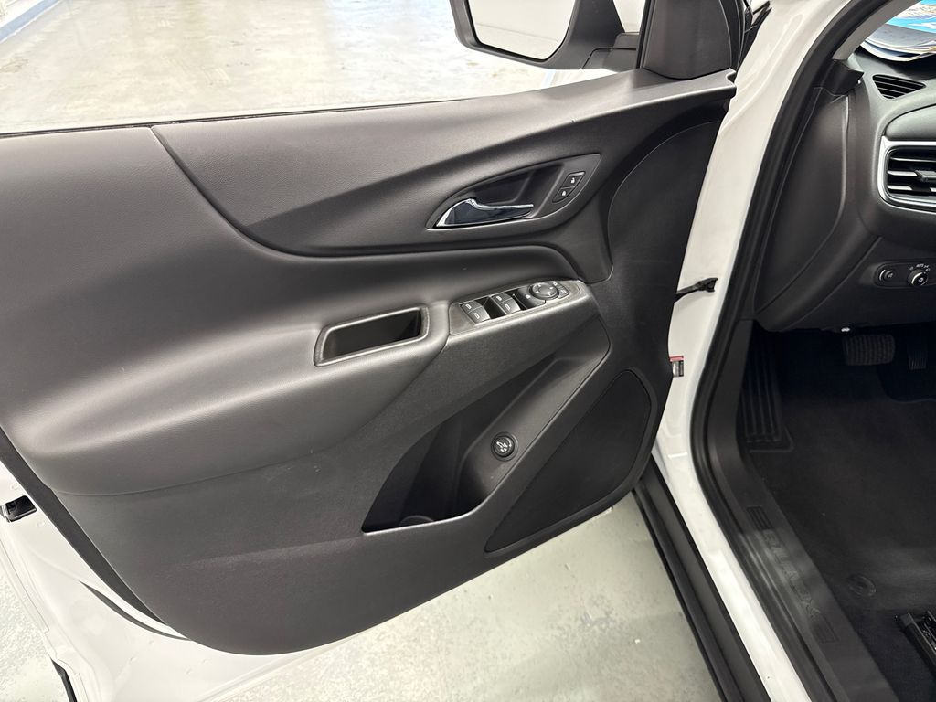 used 2021 Chevrolet Equinox car, priced at $21,989