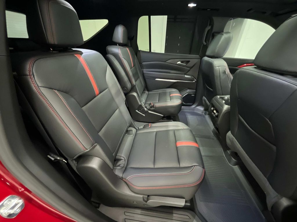 new 2026 Chevrolet Traverse car, priced at $59,936