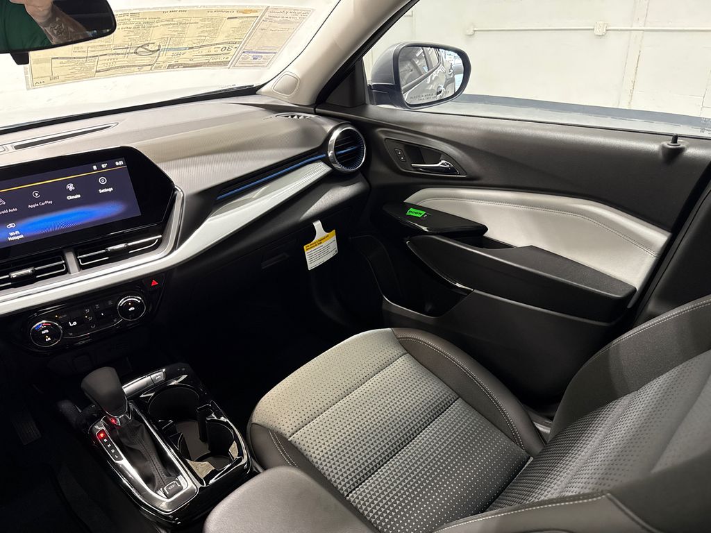 new 2025 Chevrolet Trax car, priced at $24,936