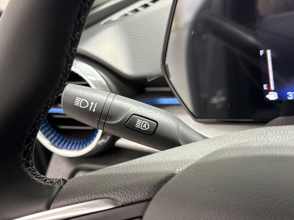 new 2025 Chevrolet Trax car, priced at $24,936