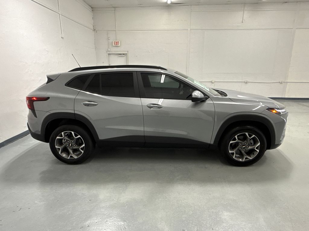 new 2025 Chevrolet Trax car, priced at $24,936