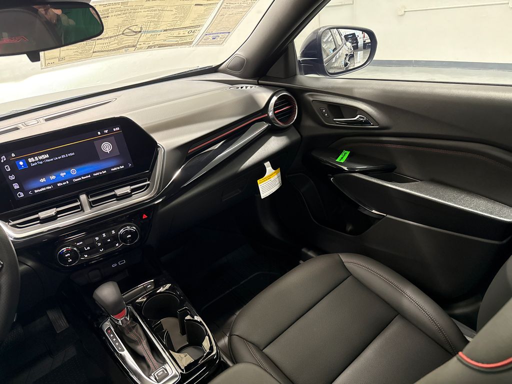 new 2025 Chevrolet Trax car, priced at $26,958