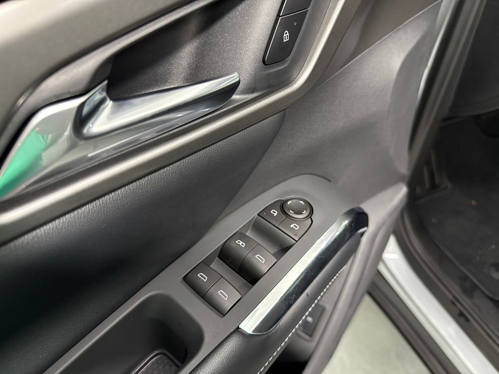 new 2026 Chevrolet Traverse car, priced at $41,720