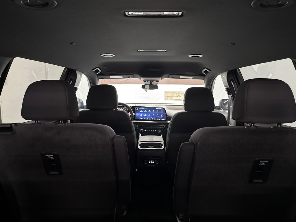 new 2026 Chevrolet Traverse car, priced at $41,720