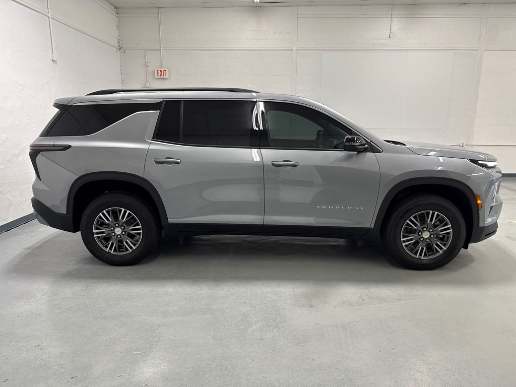 new 2026 Chevrolet Traverse car, priced at $41,720
