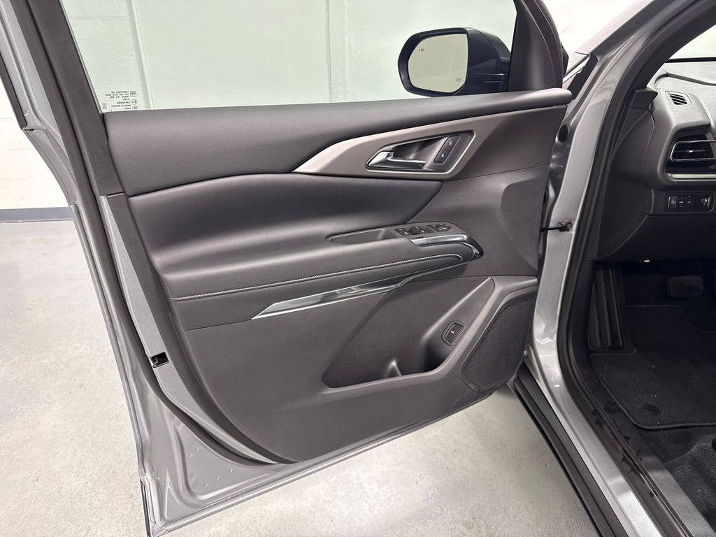 new 2026 Chevrolet Traverse car, priced at $41,720