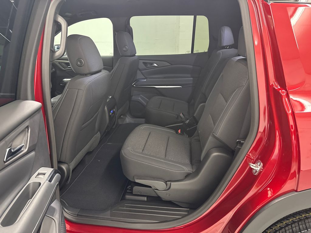 new 2026 Chevrolet Traverse car, priced at $43,215