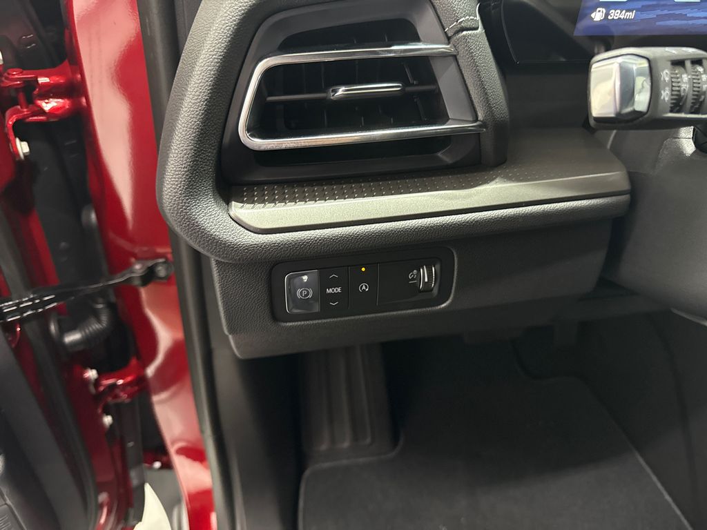 new 2026 Chevrolet Traverse car, priced at $43,215