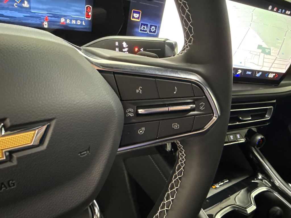 new 2026 Chevrolet Traverse car, priced at $43,215