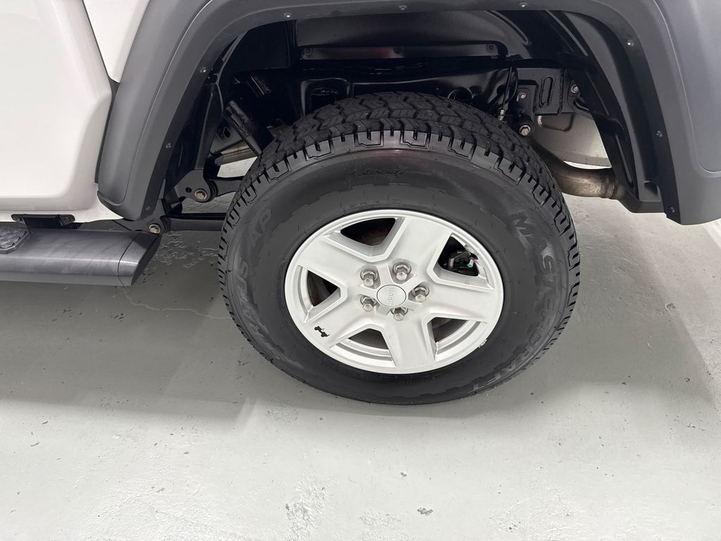 used 2020 Jeep Gladiator car, priced at $29,999