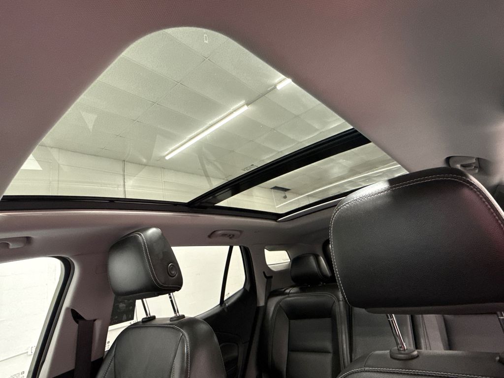used 2022 GMC Terrain car, priced at $25,989