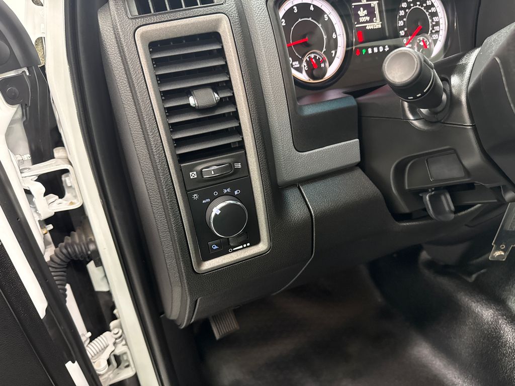used 2019 Ram 1500 Classic car, priced at $21,525