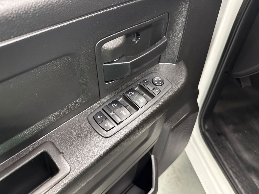 used 2019 Ram 1500 Classic car, priced at $21,525
