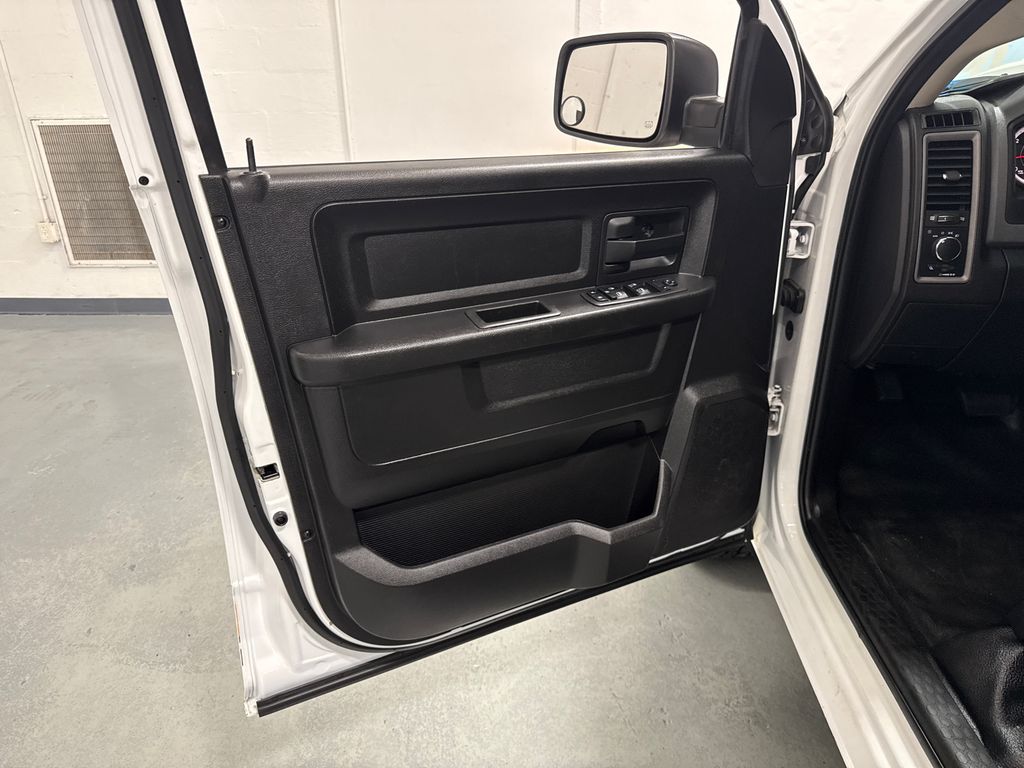used 2019 Ram 1500 Classic car, priced at $21,525