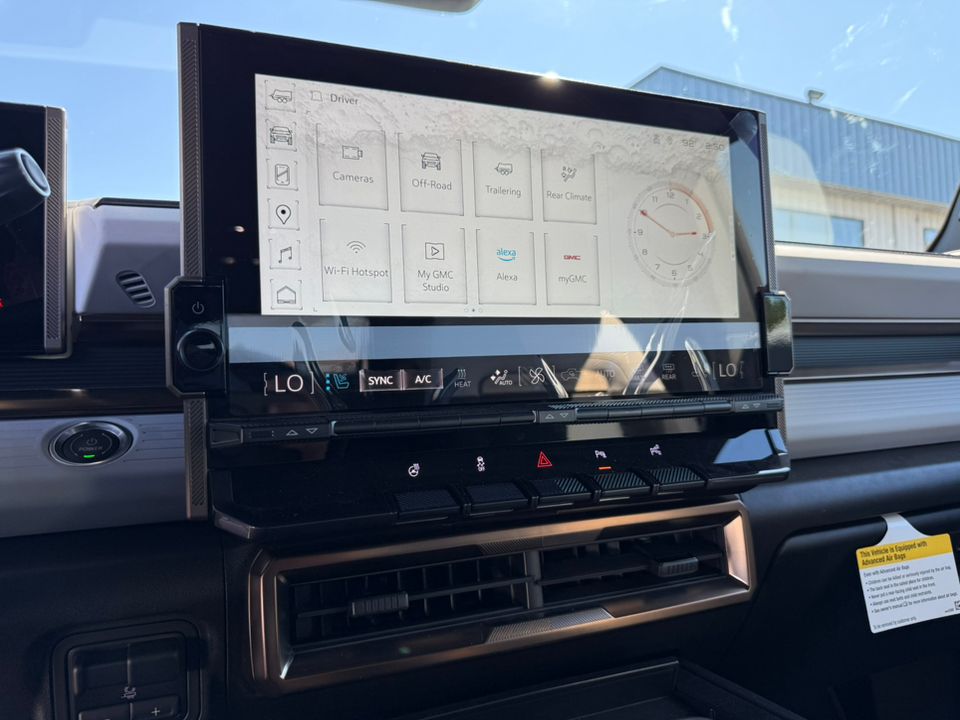 new 2024 GMC Hummer EV SUV car