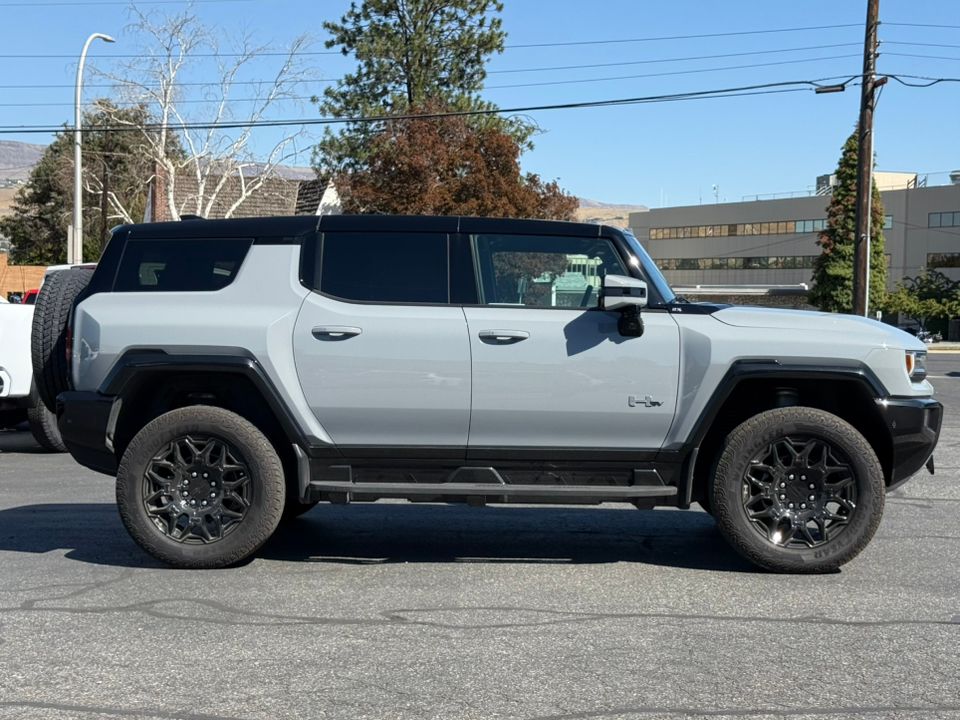 new 2024 GMC Hummer EV SUV car