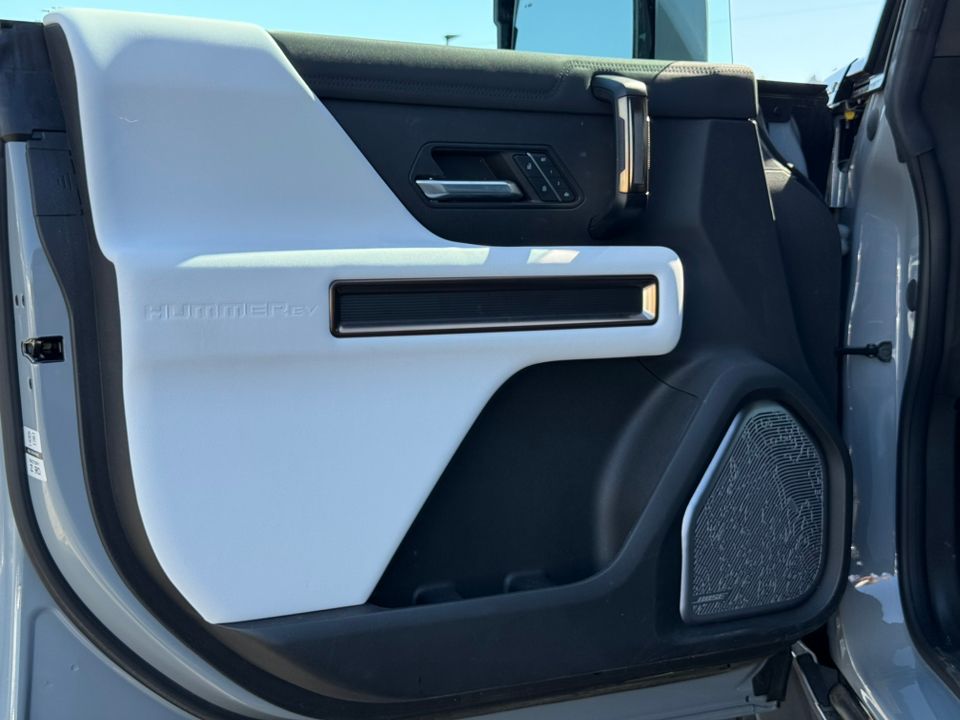 new 2024 GMC Hummer EV SUV car