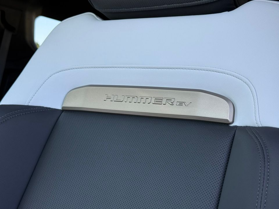 new 2024 GMC Hummer EV SUV car