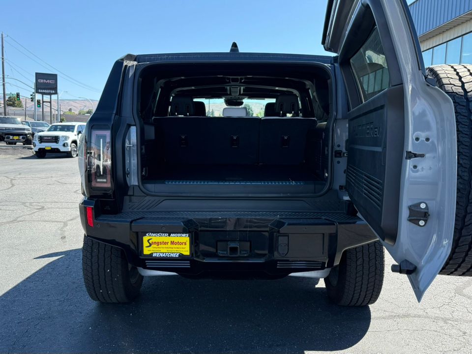 new 2024 GMC Hummer EV SUV car
