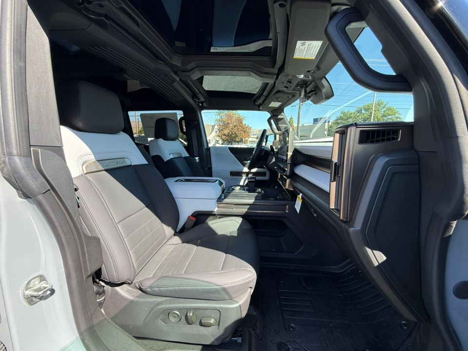 new 2024 GMC Hummer EV SUV car