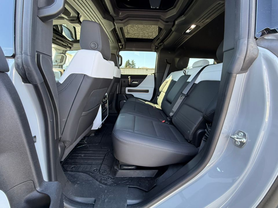 new 2024 GMC Hummer EV SUV car
