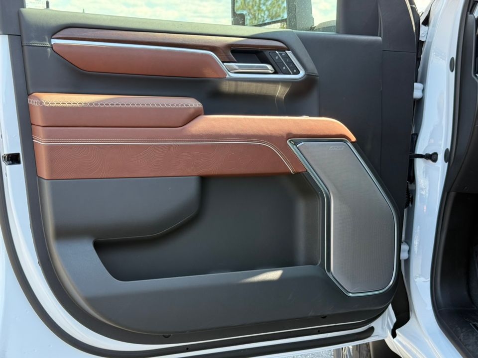 new 2025 GMC Sierra car