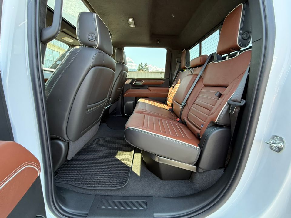 new 2025 GMC Sierra car