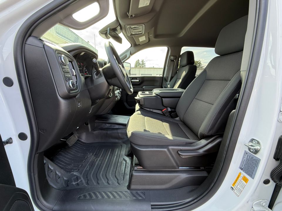 new 2025 GMC Sierra car