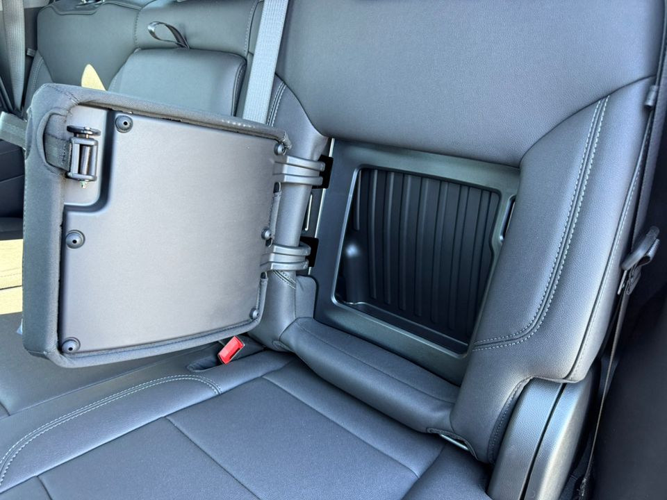 new 2025 GMC Sierra car