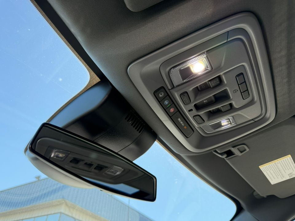 new 2025 GMC Sierra car
