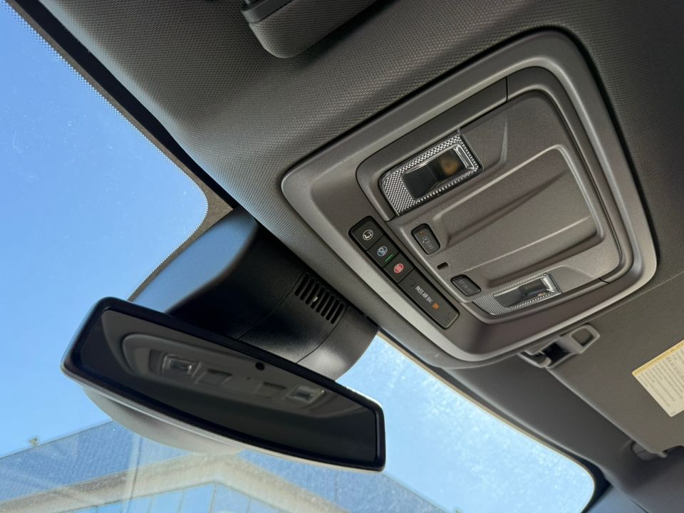 new 2025 GMC Sierra car
