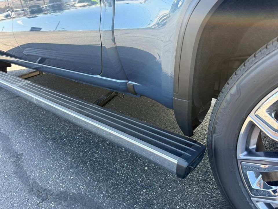 new 2025 GMC Sierra car