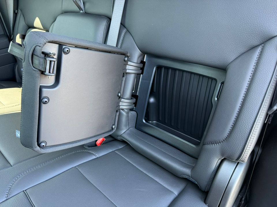 new 2025 GMC Sierra car