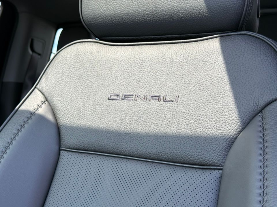 new 2025 GMC Sierra car