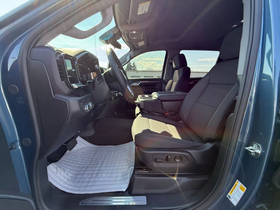 new 2025 GMC Sierra car